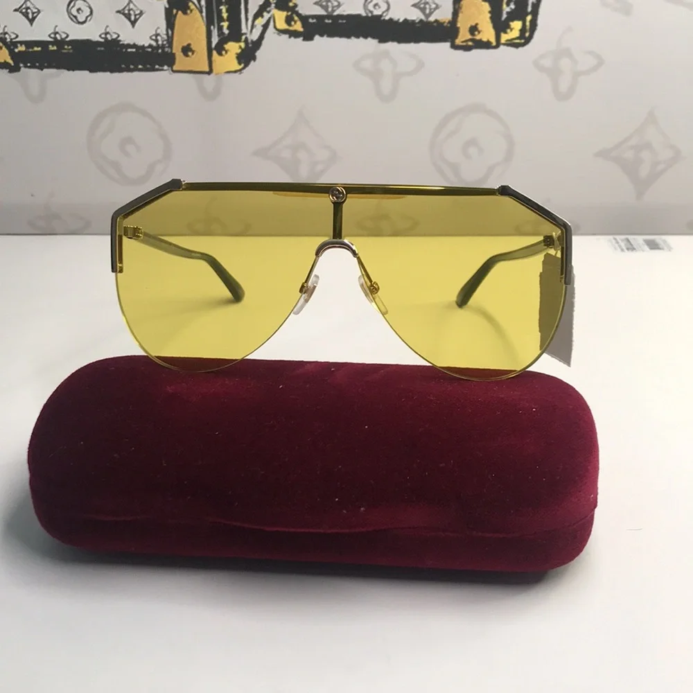 New Authentic Gucci Yellow Lens Sunglasses GG0584s 004